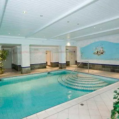 Hotel Alpenhof 4*