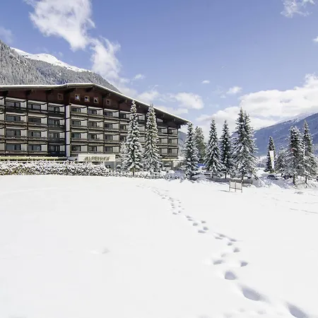 Alpenhof Hotel 4*