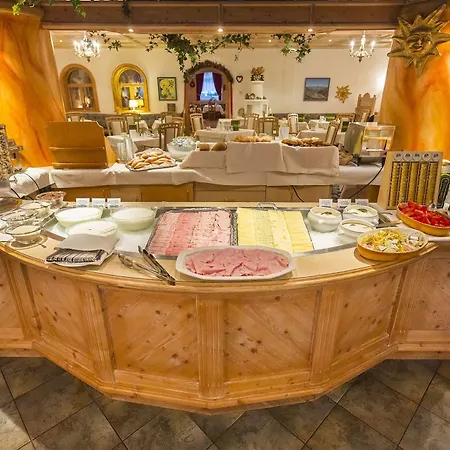 Hotel Alpenhof 4*