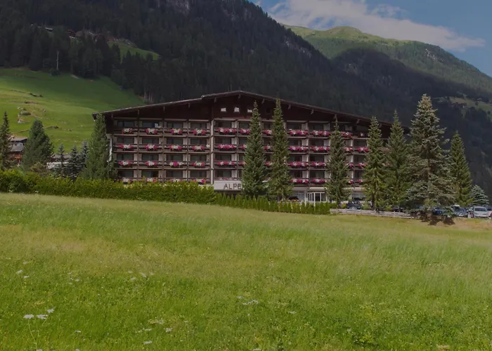 Hotel Alpenhof 4*