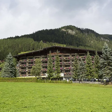 Alpenhof Hotel 4*